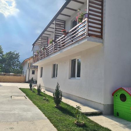Luca'S Studio 3 ,Close To Therme Bucharest, Airport Otopeni Balotesti Exterior photo