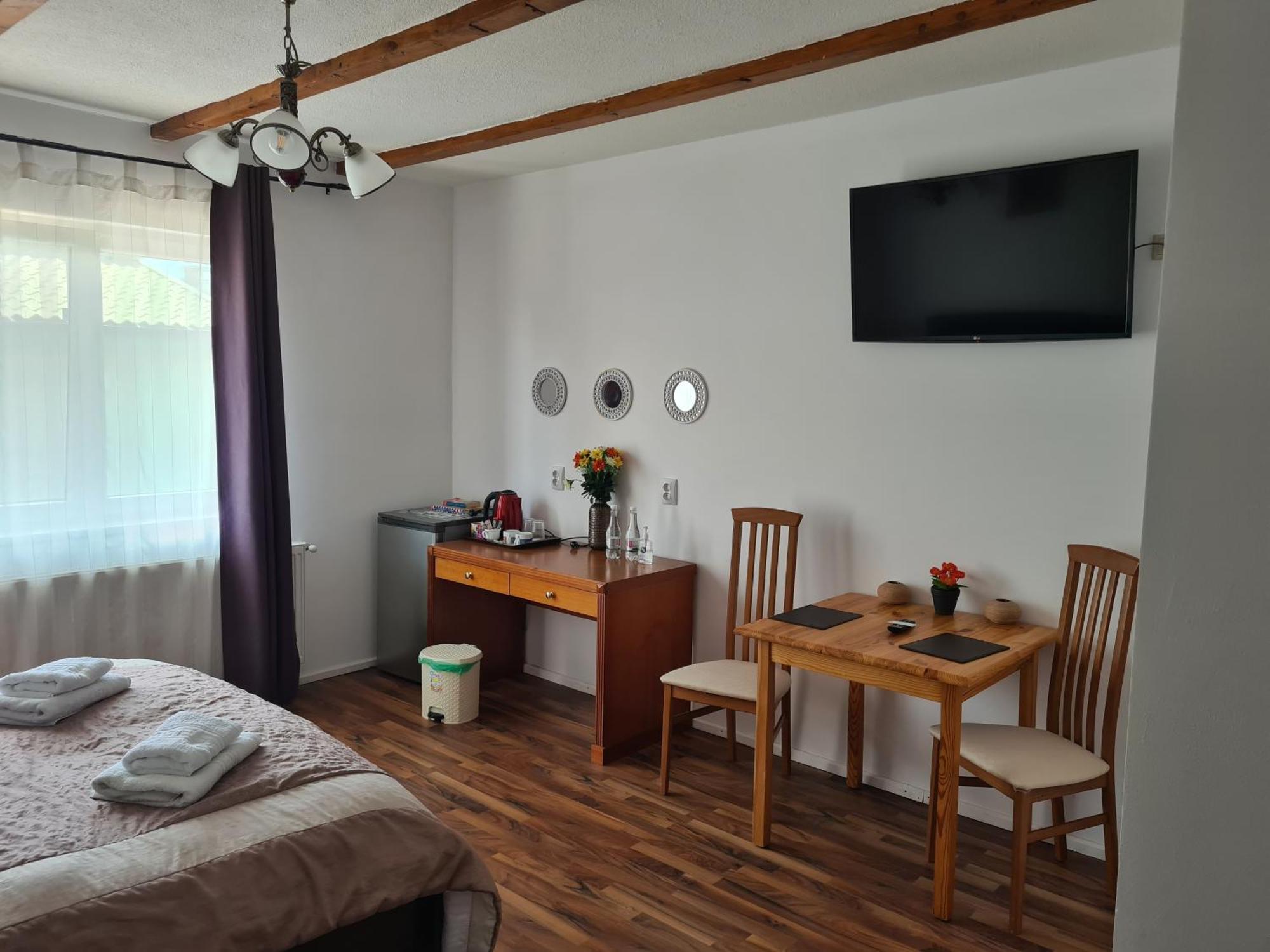 Luca'S Studio 3 ,Close To Therme Bucharest, Airport Otopeni Balotesti Room photo